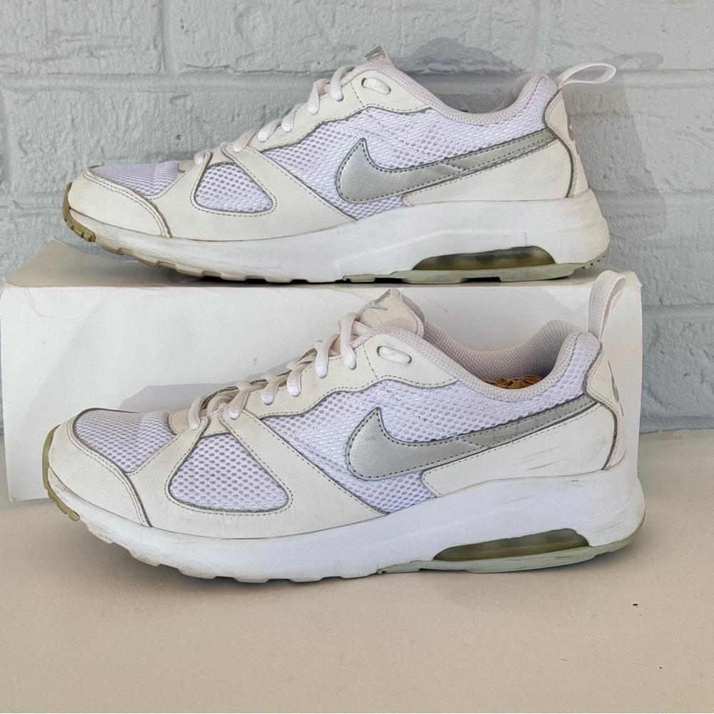 Nike Air Max Muse Sneakers Women's 10 - Picture 12 of 13